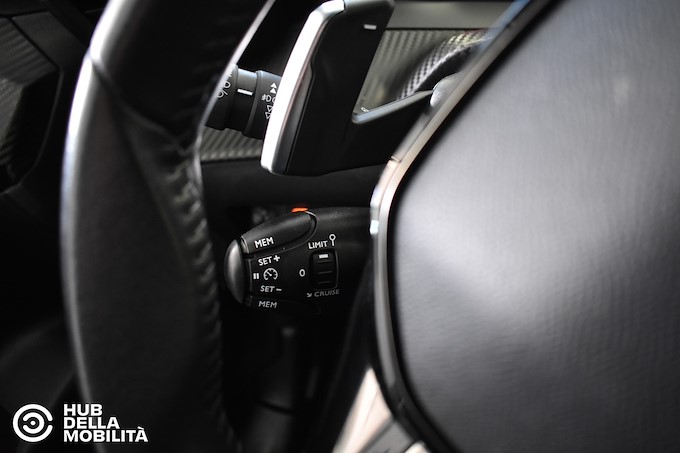 PEUGEOT 2008 BlueHDi 130 S&S EAT8 Allure